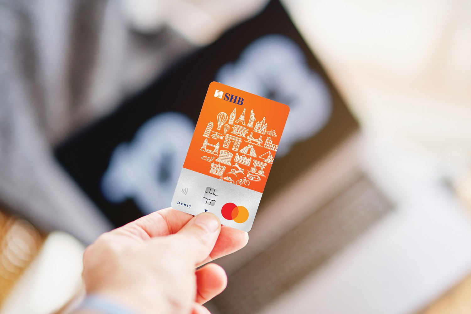 Giới trẻ Thủ đô check-in rộn ràng tại gian hàng SHB ở Ngày thẻ Việt Nam 2025